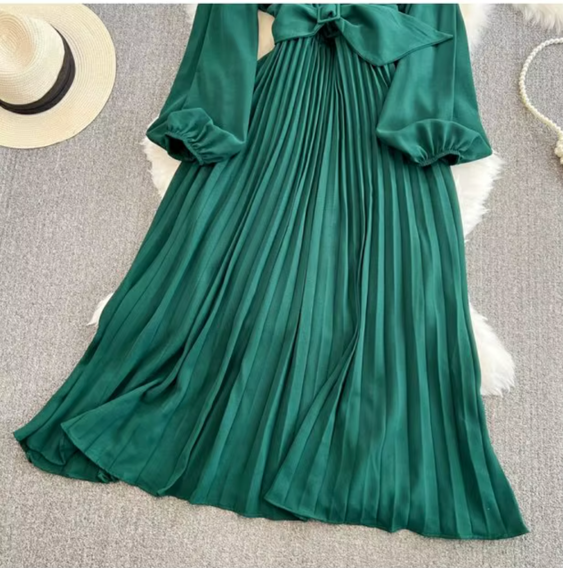 Amaze Me Midi Dress (Emerald Green)