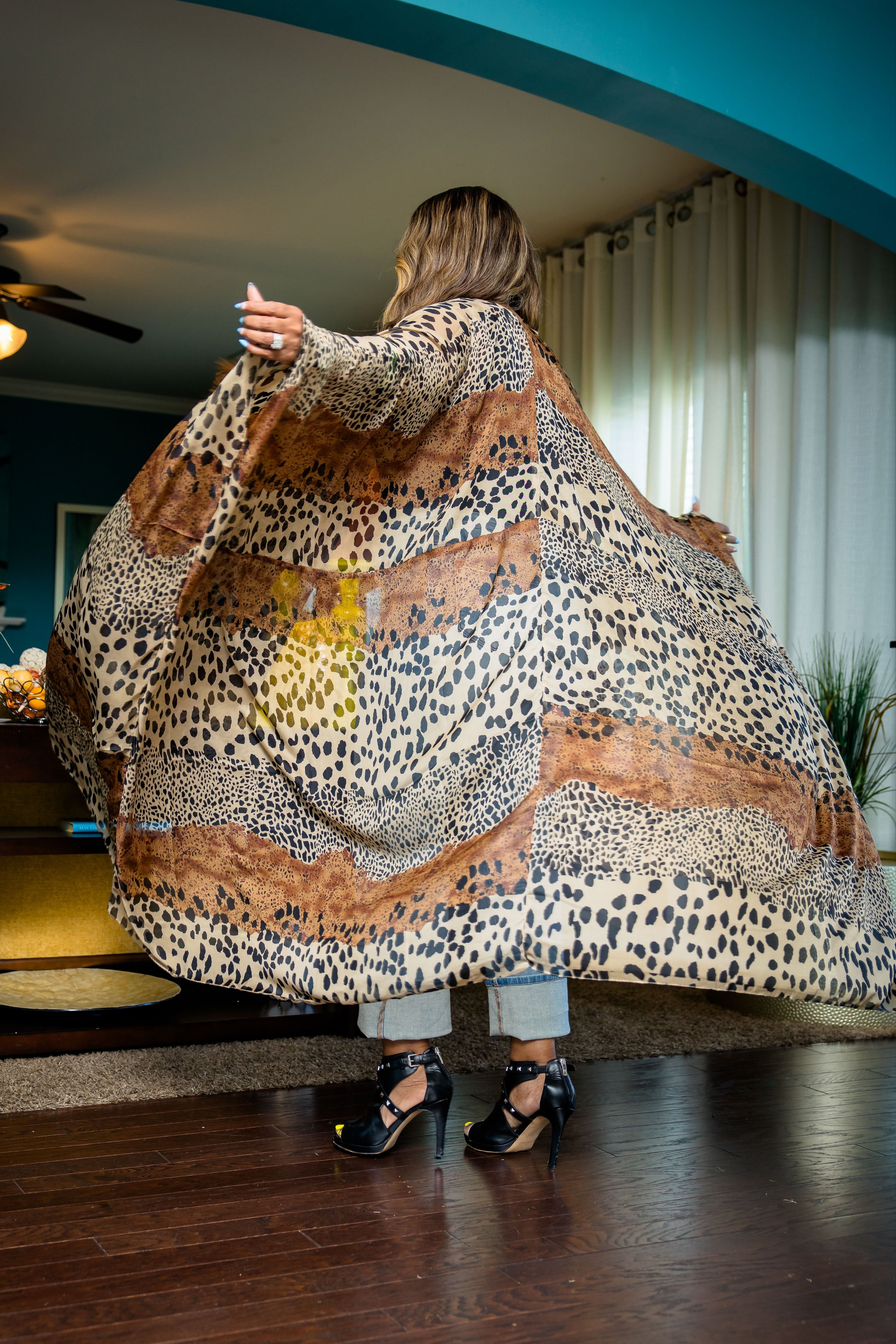 Island Beauty Kimono (Leopard)