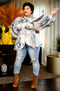Vintage Beauty Top (Apricot Green)